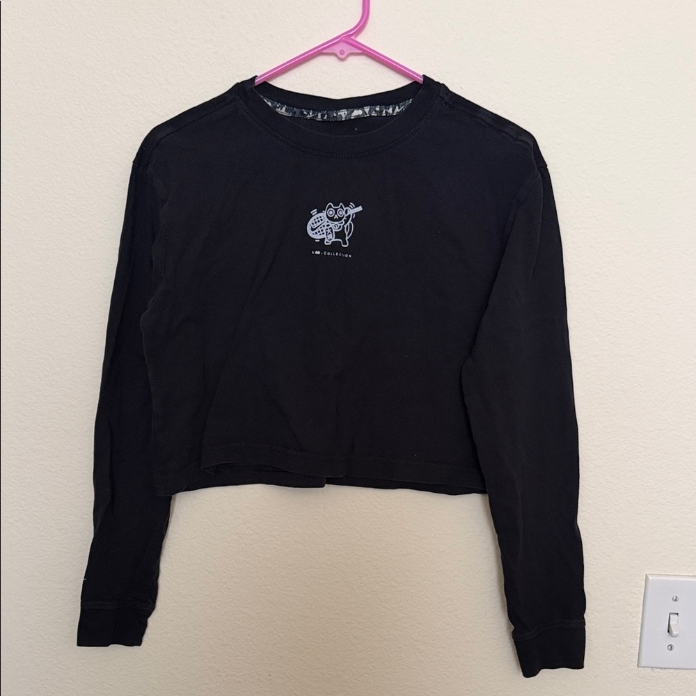 Nike Lucky Cat Graphic Long Sleeve Cropped T Shirt